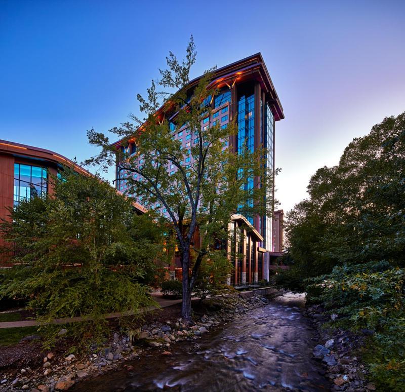 Harrah'S Cherokee Casino Resort Exterior photo